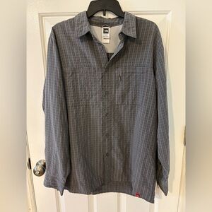 The North Face Large Men’s Gray button up Shirt